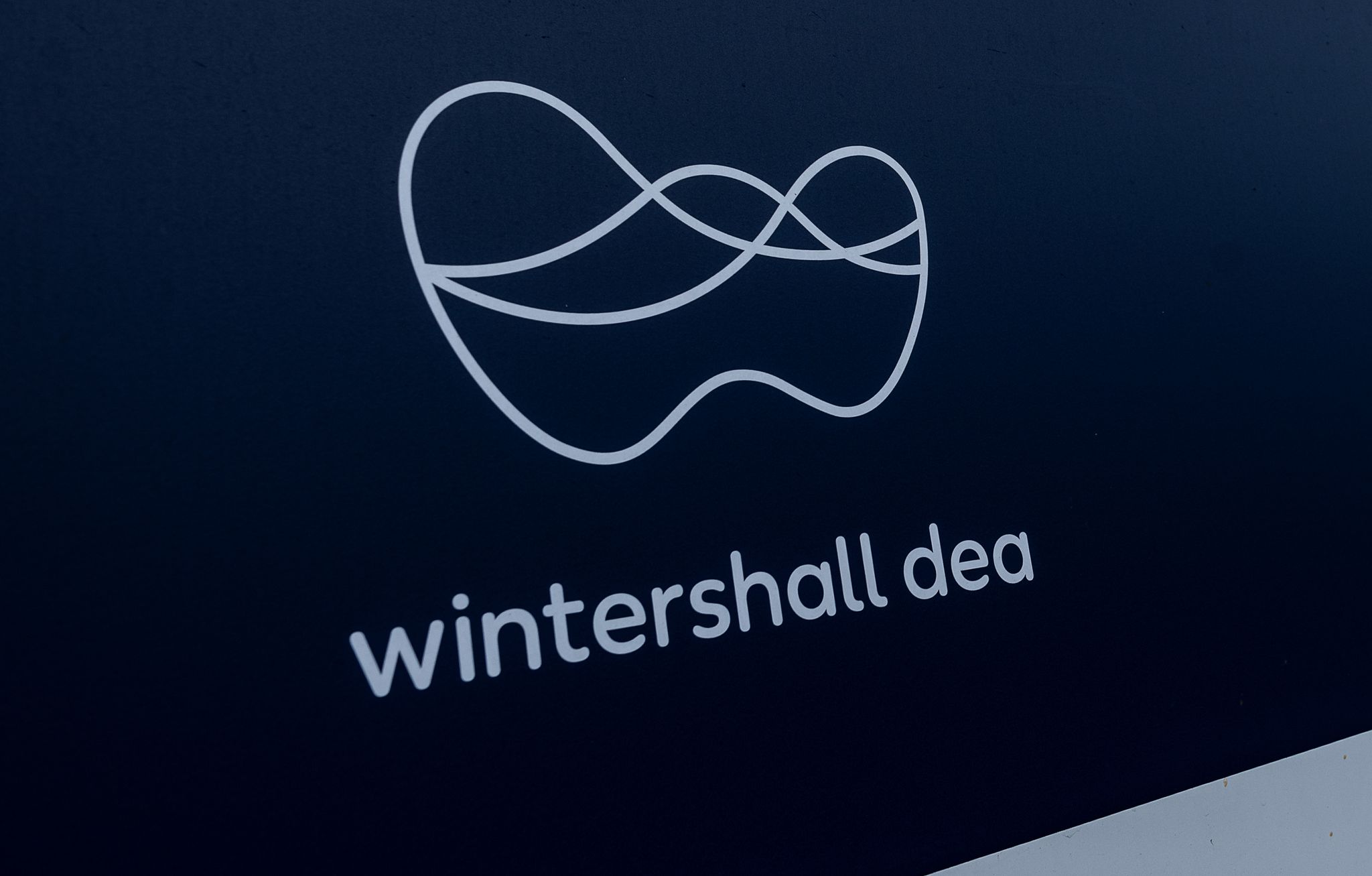 Das Logo des Gas- und Ölkonzerns Wintershall Dea.