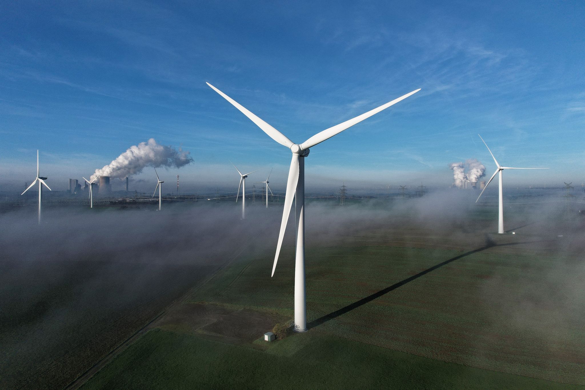 Erneuerbare Energien wie die Windkraft sollen schneller ausgebaut werden, fordert das Umweltbundesamt.