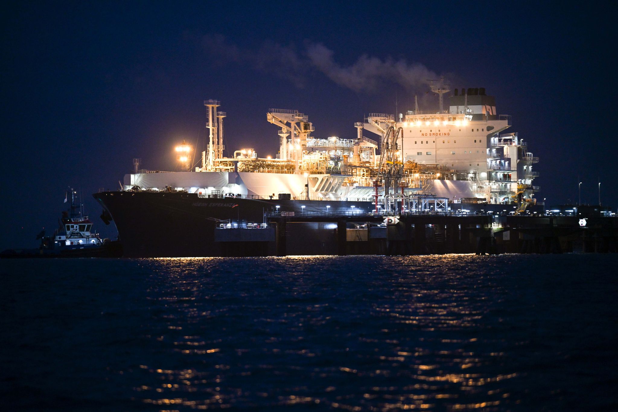 Die «Höegh Esperanza» wird als schwimmende Plattform dienen, um LNG anzulanden und zu regasifizieren.