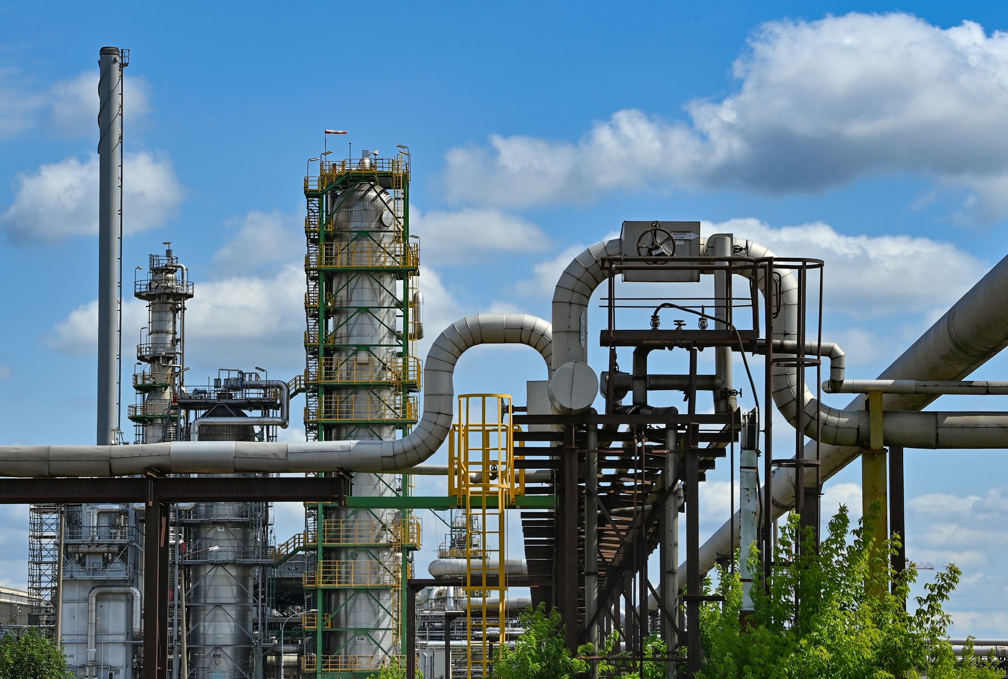 Eine Anlagen zur Rohölverarbeitung auf dem Gelände der Raffinerie PCK in Schwedt.
