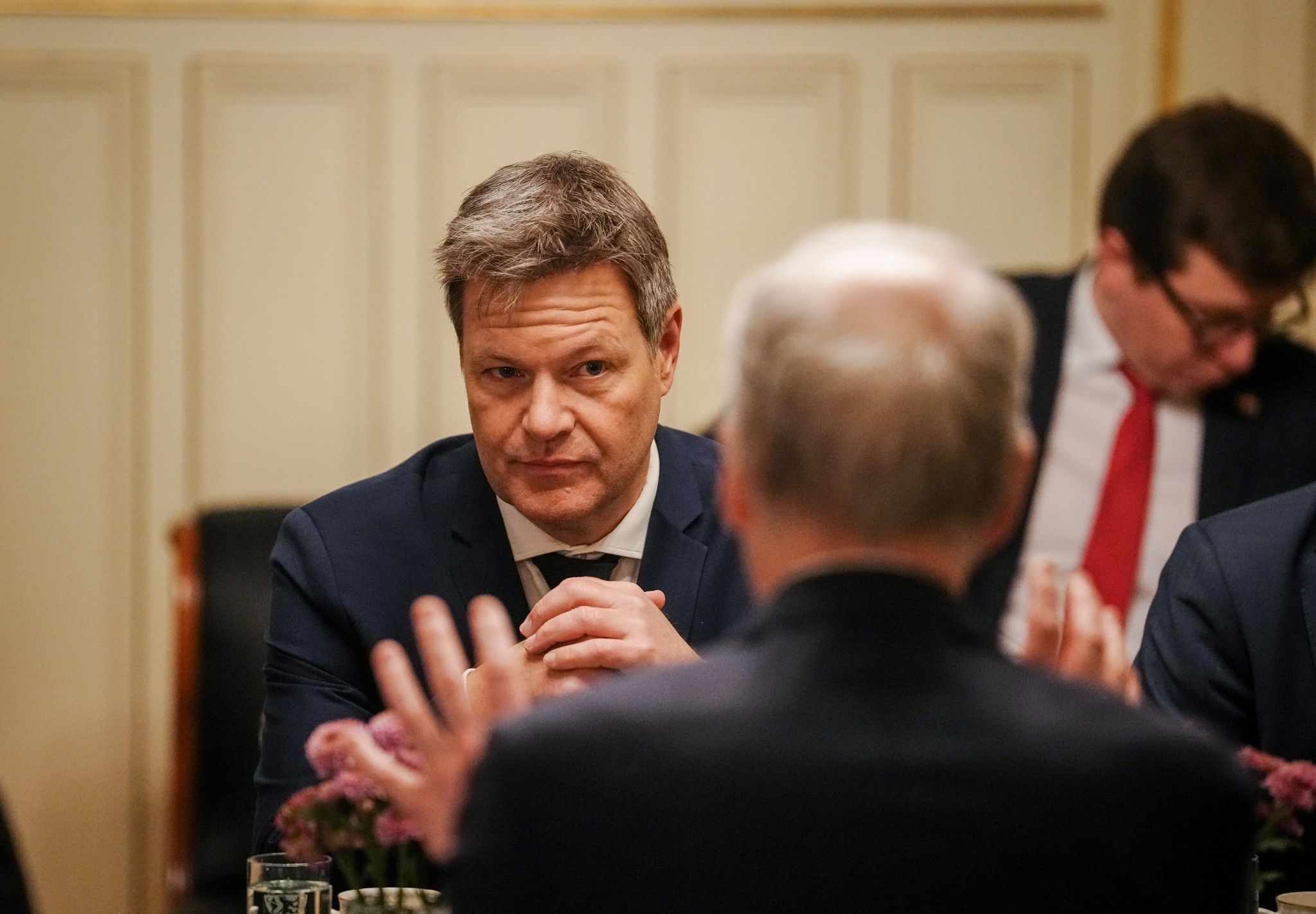 Robert Habeck (l), Bundesminister für Wirtschaft und Klimaschutz und Jonas Gahr Støre, Ministerpräsident von Norwegen.