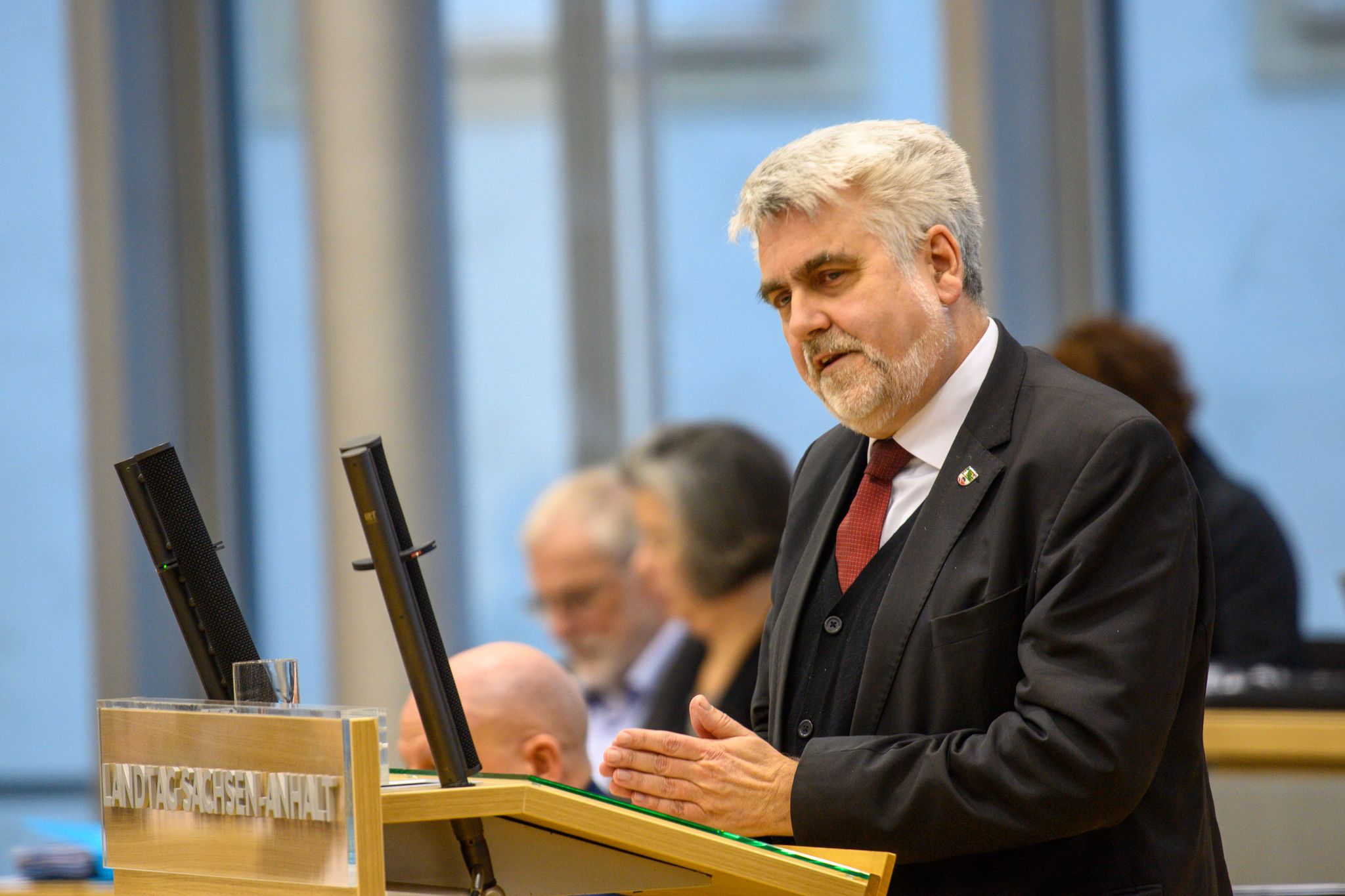 Armin Willingmann (SPD), Minister für Wissenschaft und Umwelt des Landes Sachsen-Anhalt spricht im Plenarsaal des Landtages von Sachsen-Anhalt.