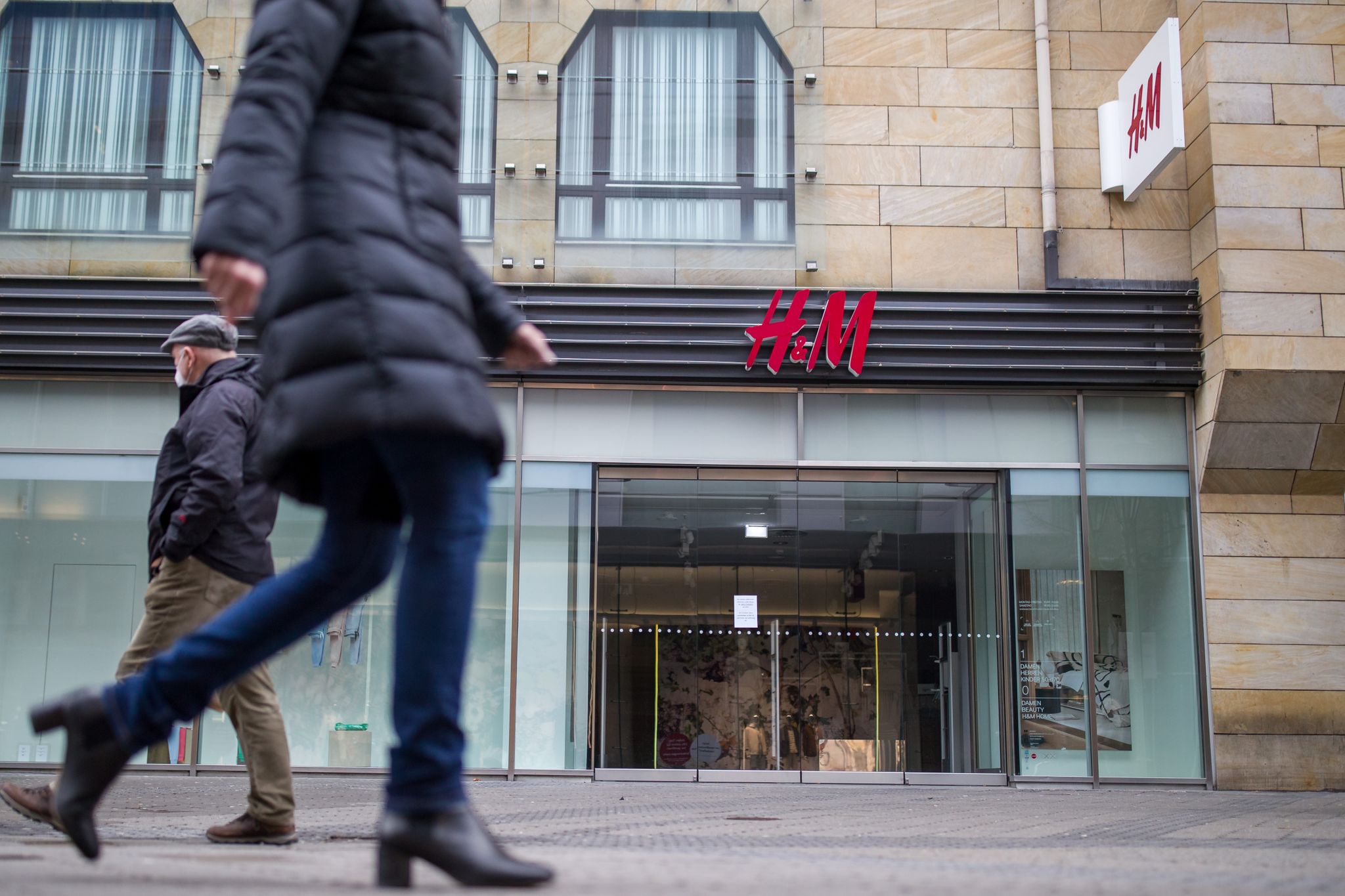 Die schwedische Modekette H&M will gebrauchte Kleidung recyceln.