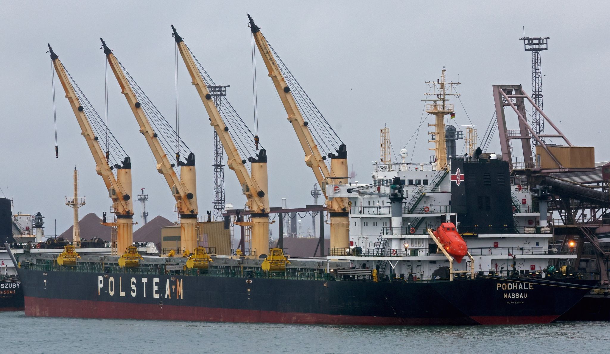 Am Getreideterminal im Seehafen an der Ostsee wird der Frachter «Podhale» abgefertigt.