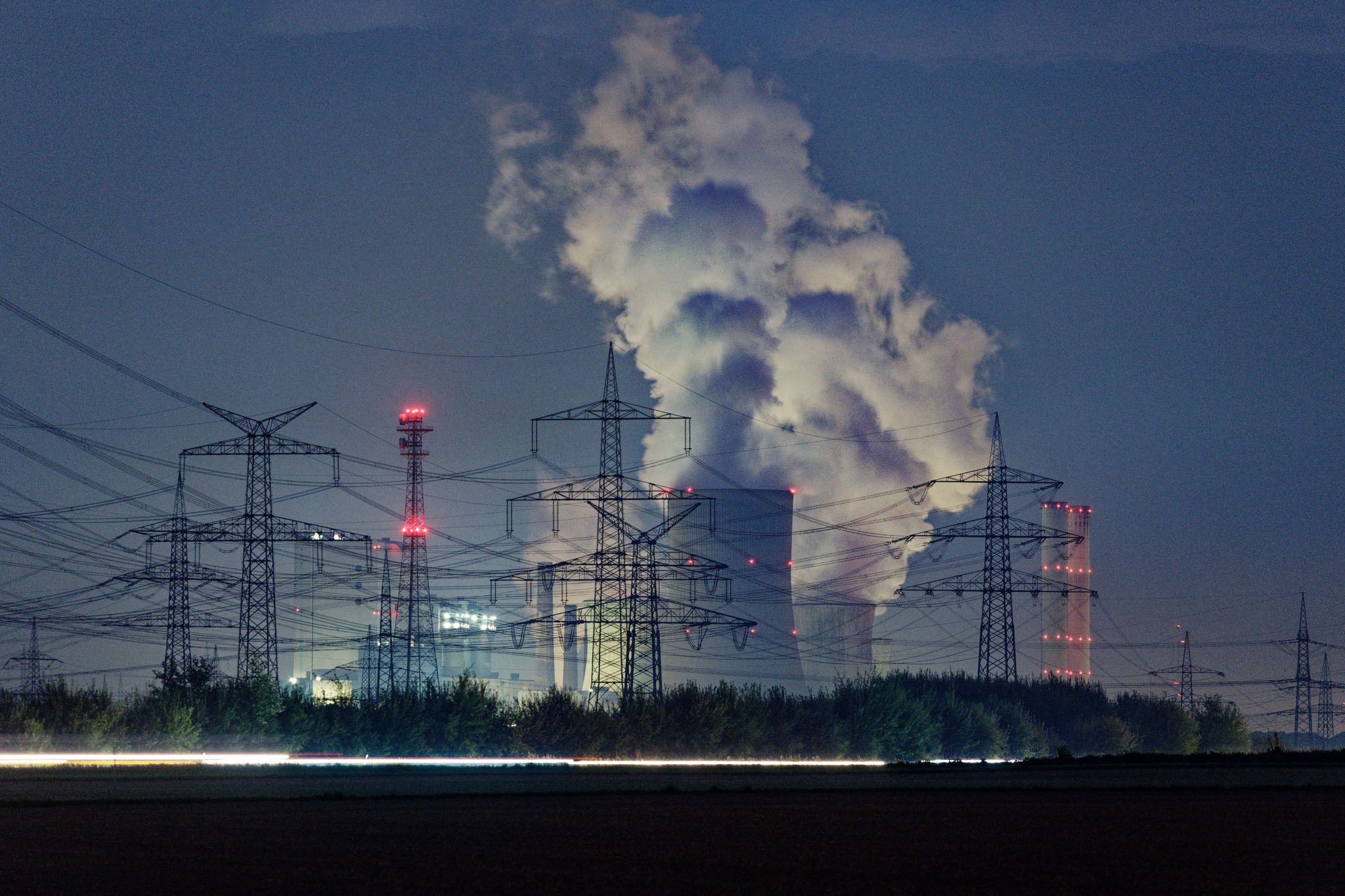 Das Braunkohlekraftwerk Niederaußem: Braunkohle zählt zu den klimaschädlichen Energieträgern. Die UN mahnt an, Maßnahmen gegen den Klimawandel zu ergreifen.