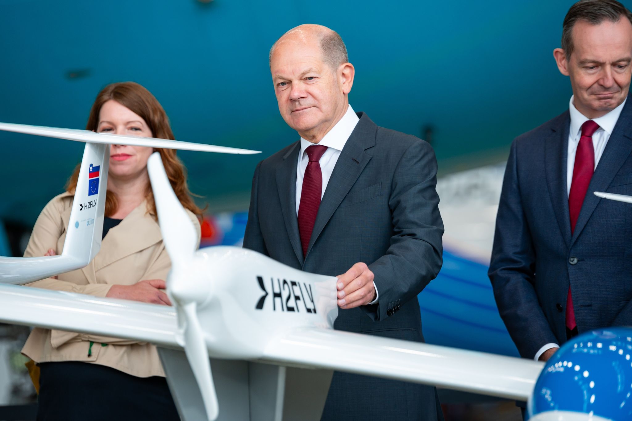 Er sei überzeugt, dass der Luftfahrtstandort Deutschland eine «sehr gute Zukunft» habe, sagt Kanzler Scholz bei der Nationalen Luftfahrtkonferenz in Hamburg.