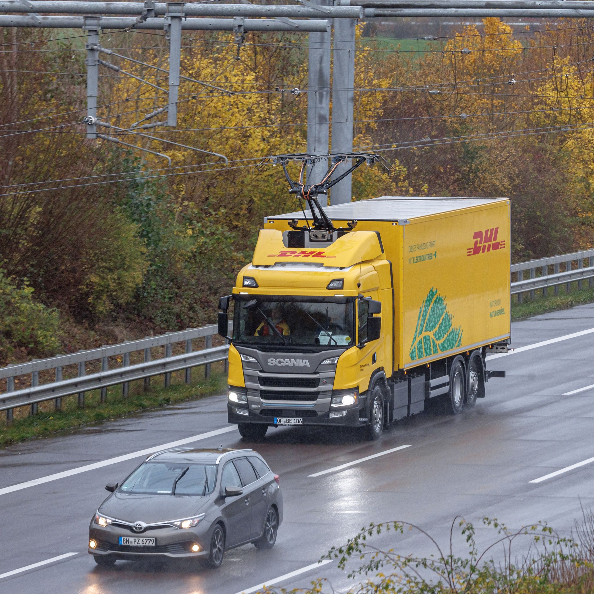 Deutsche Post schickt ersten Oberleitungs-Lkw auf E-Highway